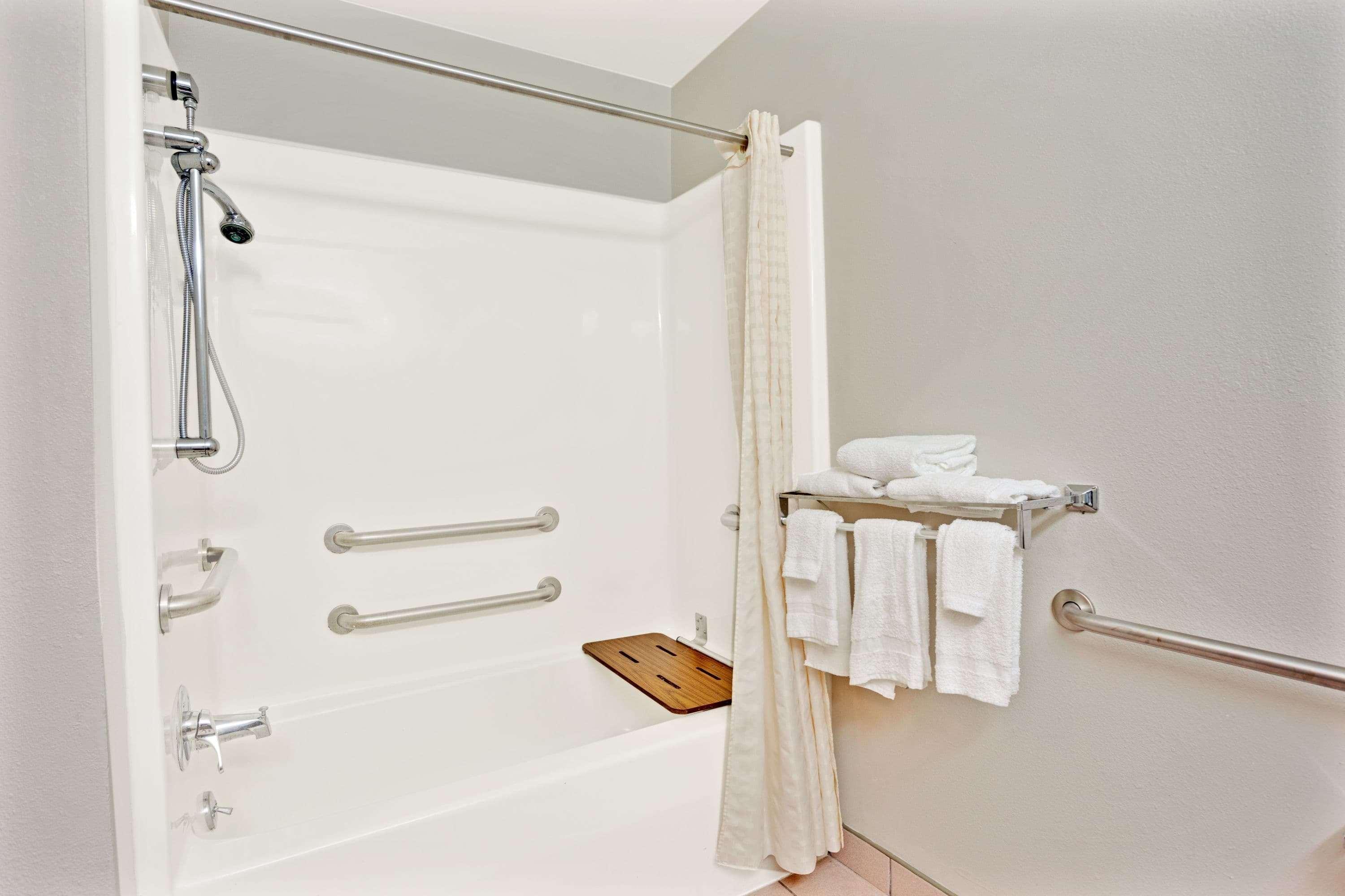Microtel Inn & Suites By Wyndham Detroit Roseville Esterno foto